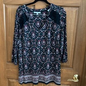 Daniel Rainn Black & Burgundy Printed Scoop Neck Tunic